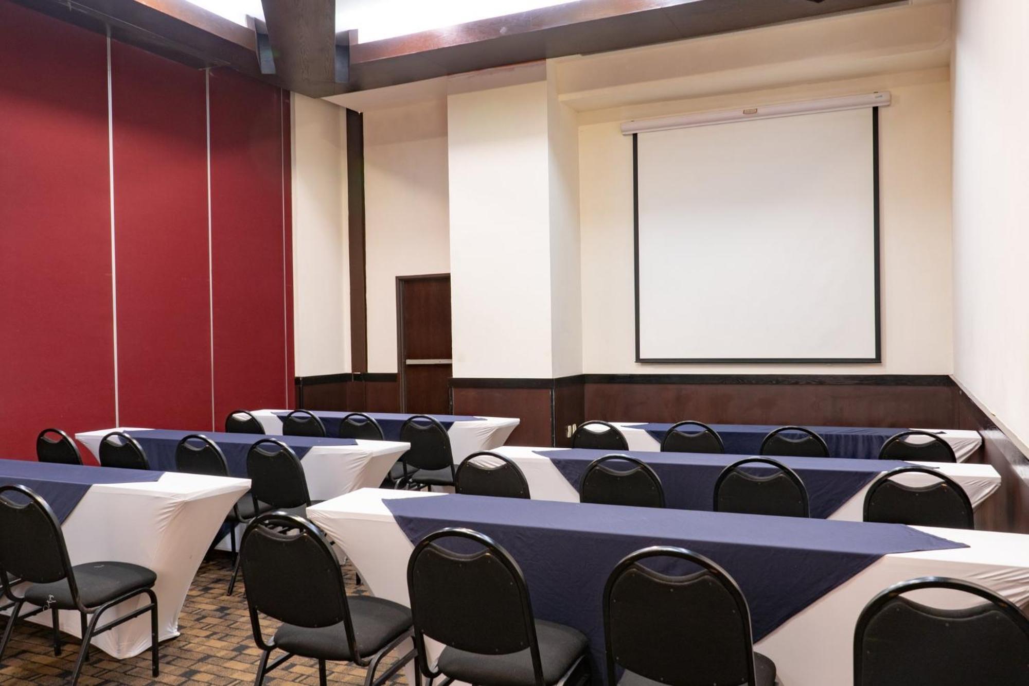 Fiesta Inn Tepic Exterior foto